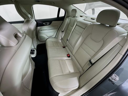 Used 2019 Volvo S60 T6 Inscription image 29