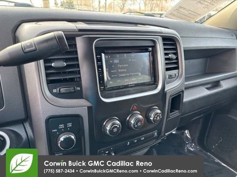 Used 2013 RAM 2500 Tradesman w/ Chrome Appearance Group image 16
