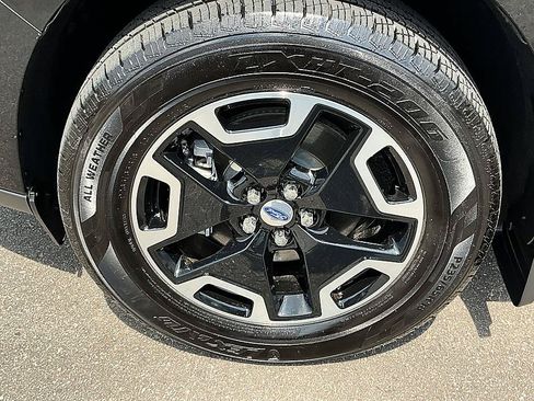 Used 2025 Ford Maverick XL w/ Equipment Group 102A AWD/4WD image 7