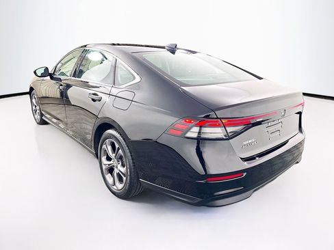 Used 2023 Honda Accord EX image 5
