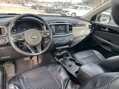 Used 2017 Kia Sorento EX w/ EX Advanced Touring Package image 10