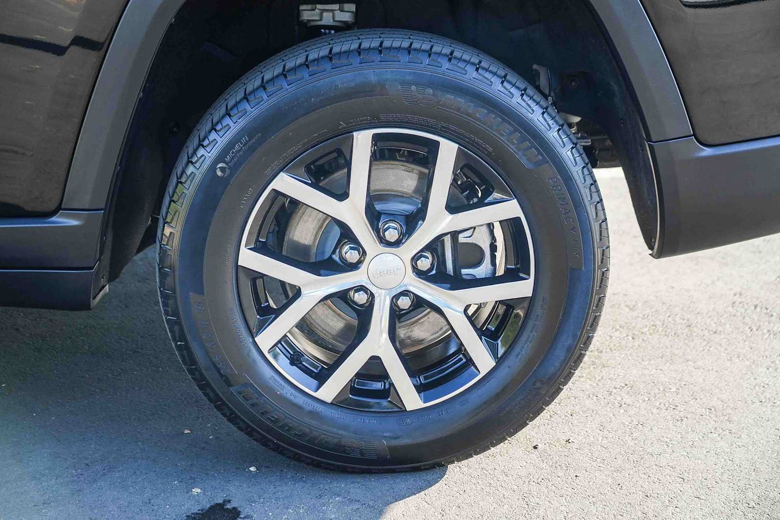 Used 2023 Jeep Grand Cherokee L Limited RWD image 10