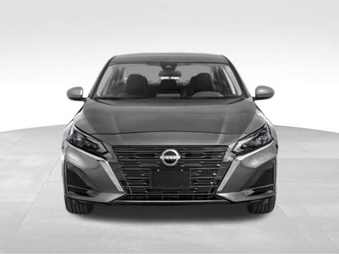 Used 2024 Nissan Altima 2.5 SV FWD image 35