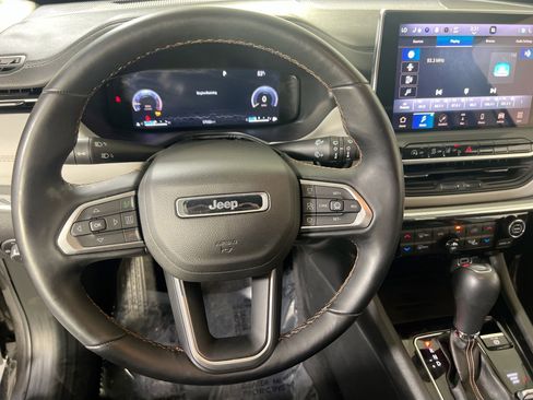 Used 2022 Jeep Compass Limited w/ Elite Group image 11