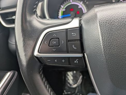 Used 2024 Toyota Highlander XLE AWD/4WD image 26