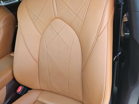 Used 2021 Toyota Highlander Platinum FWD image 16
