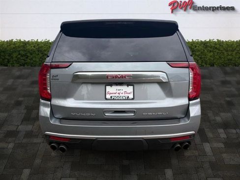 Used 2024 GMC Yukon Denali w/ Advanced Technology Package image 16