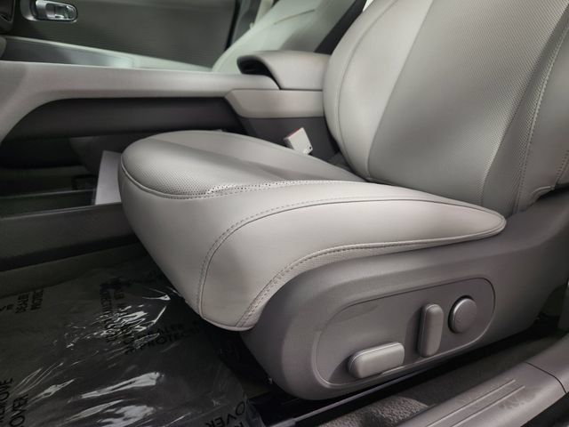 Certified 2023 Hyundai Ioniq 6 SEL AWD/4WD image 13