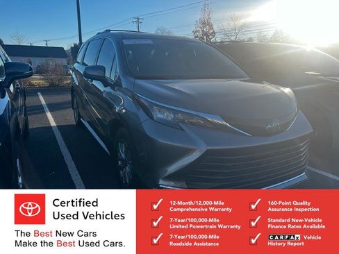 Certified 2024 Toyota Sienna XLE image 1