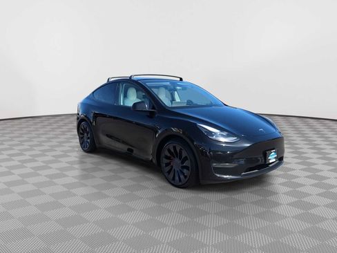 Used 2023 Tesla Model Y Performance AWD/4WD image 2