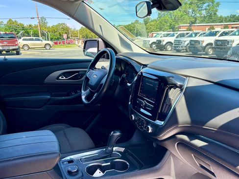 Used 2020 Chevrolet Traverse LT w/ LPO, Cargo Package image 11