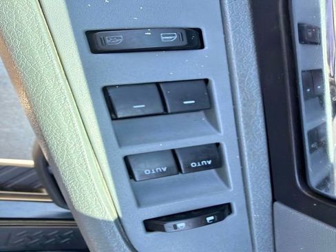 Used 2012 Ford F150 XLT w/ XLT Chrome Pkg AWD/4WD image 18