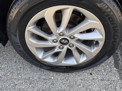 Used 2016 Hyundai Tucson SE w/ Option Group 02 image 18