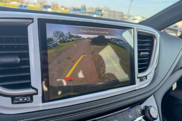 New 2026 Chrysler Pacifica Select AWD/4WD image 21