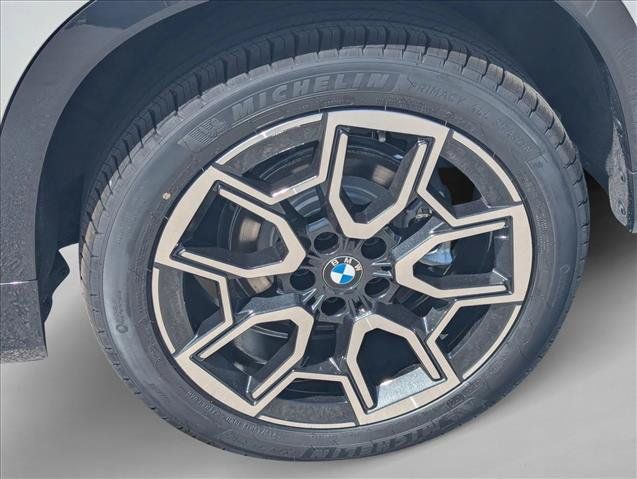 Used 2026 BMW X1 xDrive28i AWD/4WD image 9