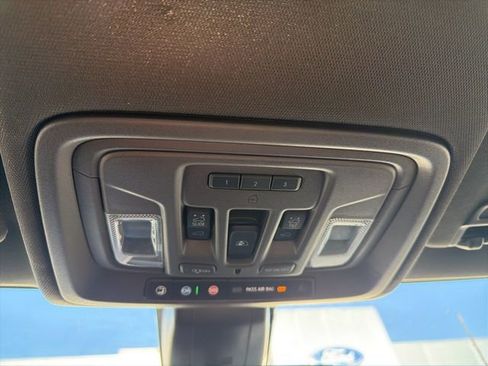 Used 2023 GMC Sierra 3500 Denali image 27