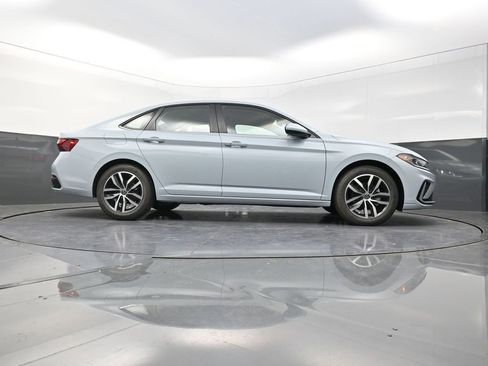 New 2025 Volkswagen Jetta SE image 26