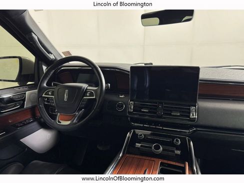 Certified 2022 Lincoln Navigator Reserve AWD/4WD image 19