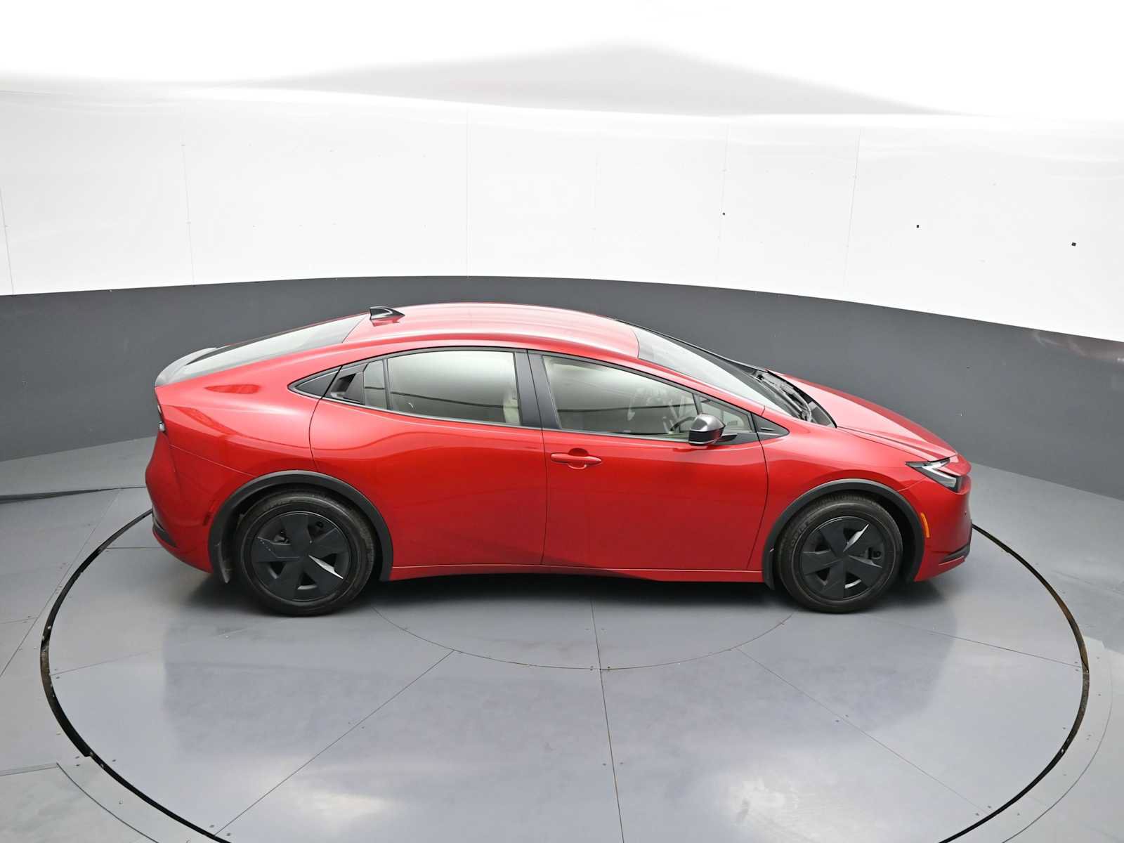 Used 2026 Toyota Prius LE FWD image 35