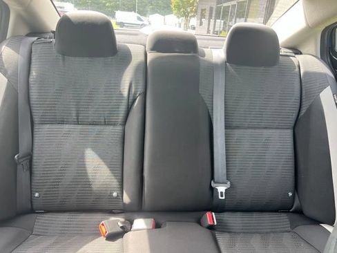 Used 2021 Nissan Versa SV FWD image 17