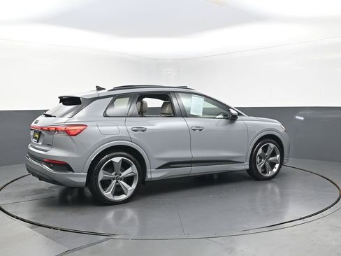 Used 2025 Audi Q4 e-tron Premium Plus w/ Premium Plus image 9