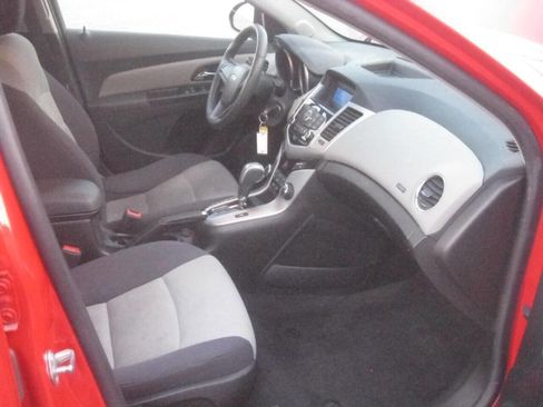 Used 2014 Chevrolet Cruze LS image 20