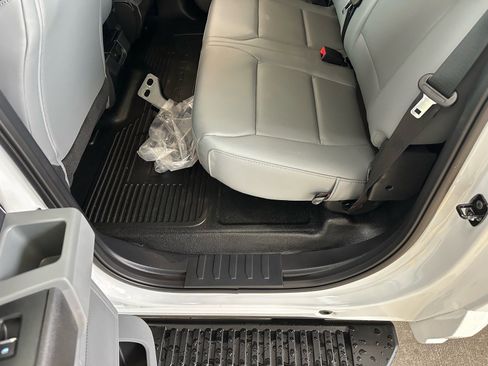 New 2026 Ford F250 XL w/ XL Chrome Package image 26