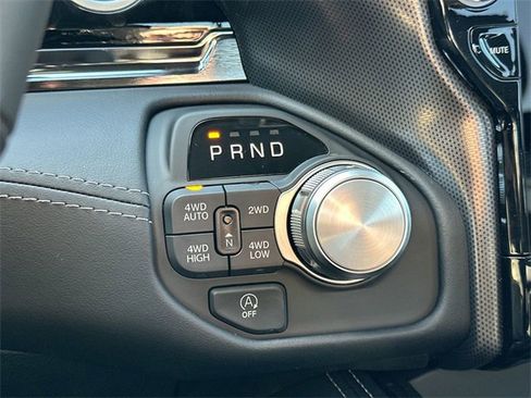 New 2026 RAM 1500 Limited w/ Trailer Tow Group image 24