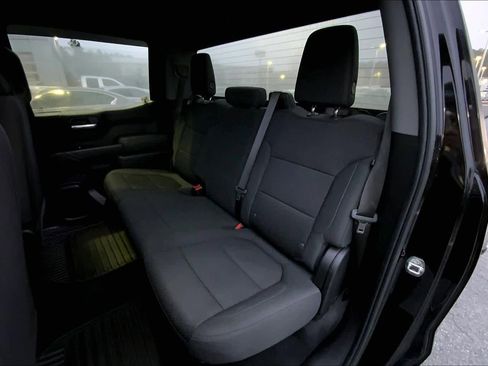 Used 2020 Chevrolet Silverado 1500 Custom w/ Custom Value Package image 19