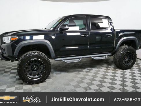 Used 2022 Toyota Tacoma TRD Off-Road w/ Technology Package AWD/4WD image 27