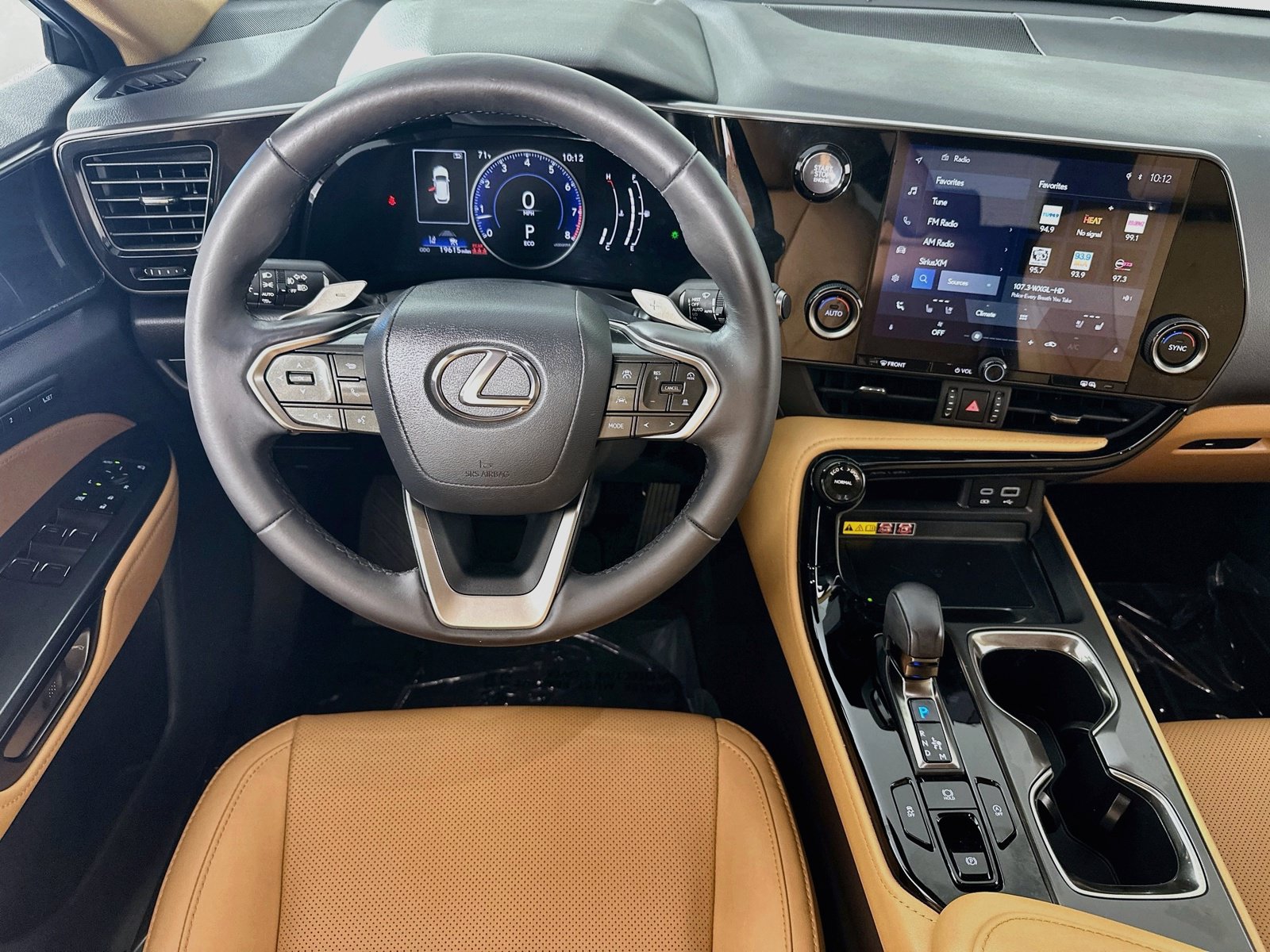 Used 2025 Lexus NX 250 FWD w/ Accessory Package (K3) image 22