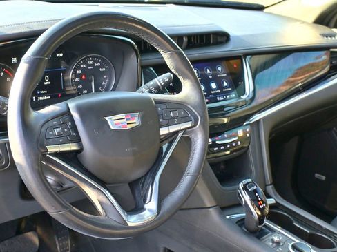 Certified 2022 Cadillac XT6 Premium Luxury w/ Technology Package image 35