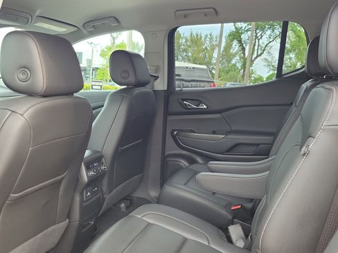 Used 2023 GMC Acadia SLT w/ Elevation Edition FWD image 14
