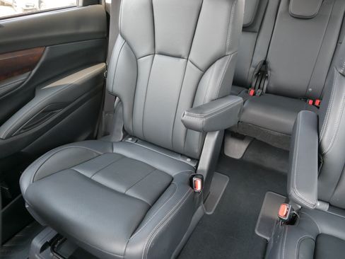 Certified 2025 Subaru Ascent Touring AWD/4WD image 12