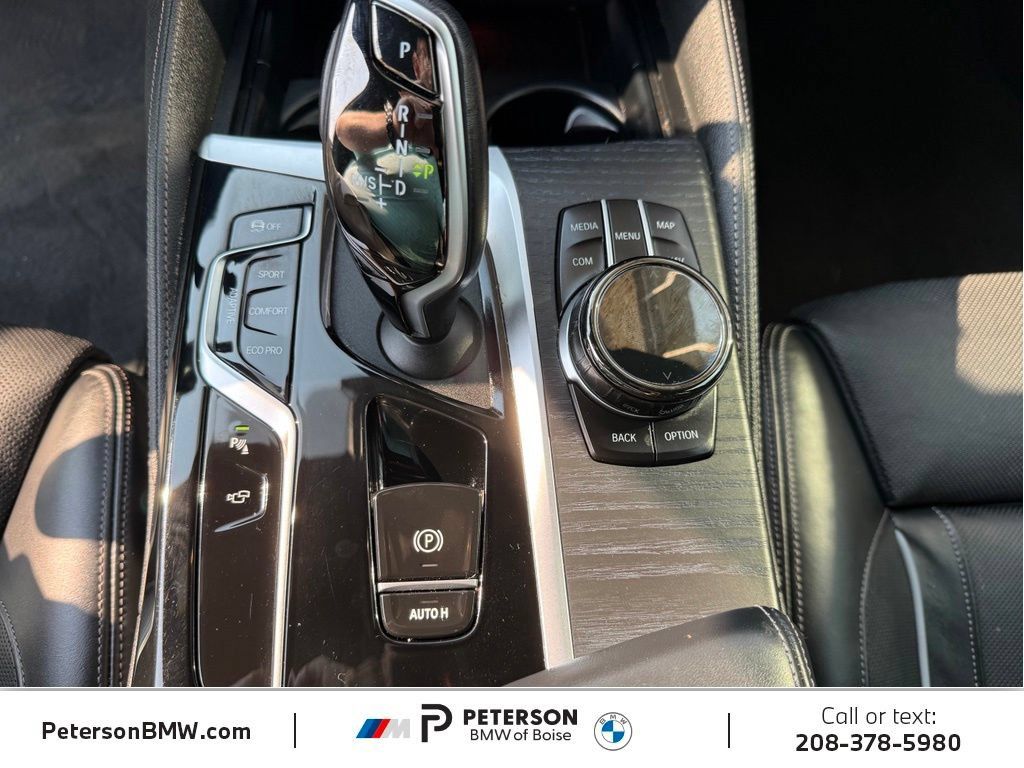 Used 2023 BMW M550i xDrive w/ Dynamic Handling Package AWD/4WD image 21