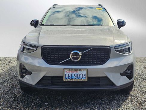 Used 2023 Volvo XC40 B5 Plus w/ Protection Package Premier image 8