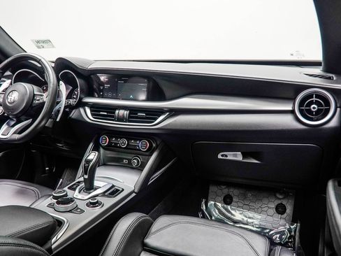 Used 2023 Alfa Romeo Stelvio Veloce AWD/4WD image 19
