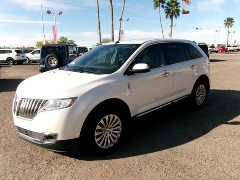 Used 2014 Lincoln MKX FWD w/ Walnut Swirl Wood Package image 1
