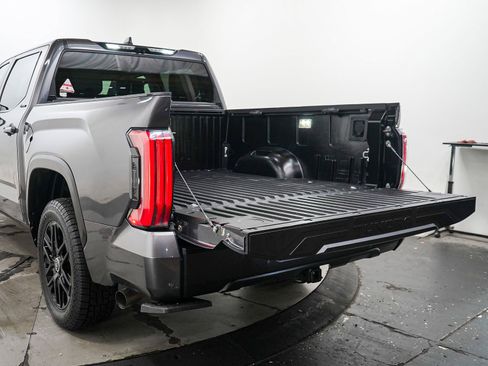 Used 2024 Toyota Tundra Limited AWD/4WD image 12