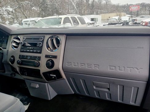 Used 2015 Ford F250 XLT image 12