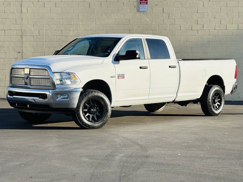 Used 2012 RAM 2500 SLT w/ Technology Group AWD/4WD image 2