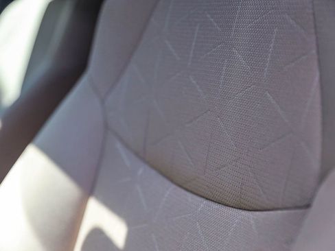Used 2025 Toyota RAV4 XLE FWD image 24