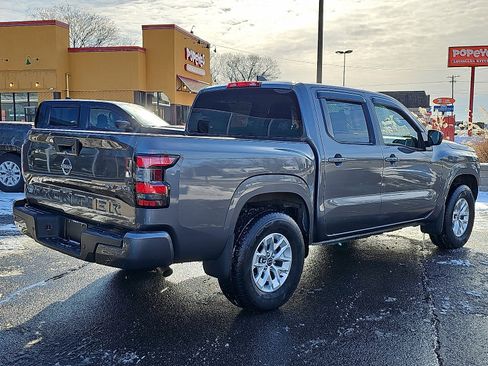 Certified 2024 Nissan Frontier SV w/ Technology Package image 6
