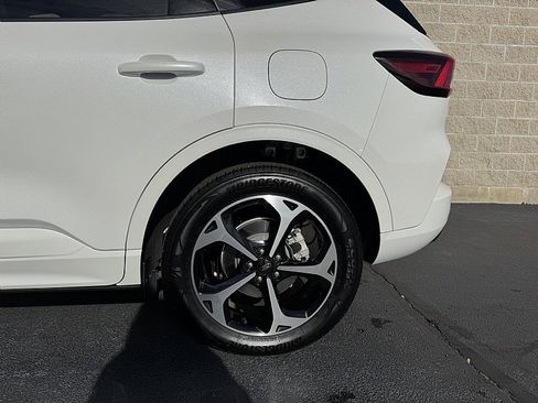 Used 2024 Ford Escape ST-Line Select w/ Tech Pack #2 image 10