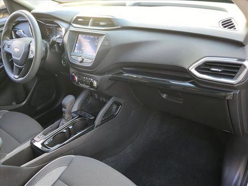 Used 2023 Chevrolet TrailBlazer LT FWD image 28