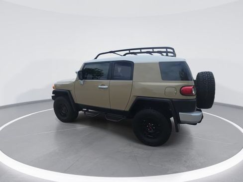 Used 2014 Toyota FJ Cruiser 4WD w/ Upgrade Package image 6