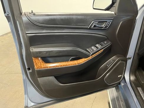 Used 2016 Chevrolet Tahoe LTZ AWD/4WD image 24