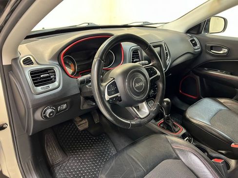 Used 2019 Jeep Compass Trailhawk image 15