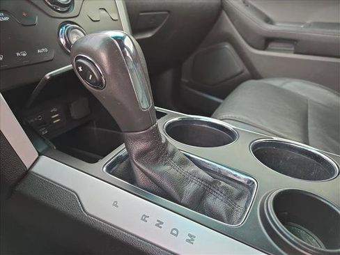 Used 2014 Ford Explorer XLT w/ Equipment Group 202A image 8