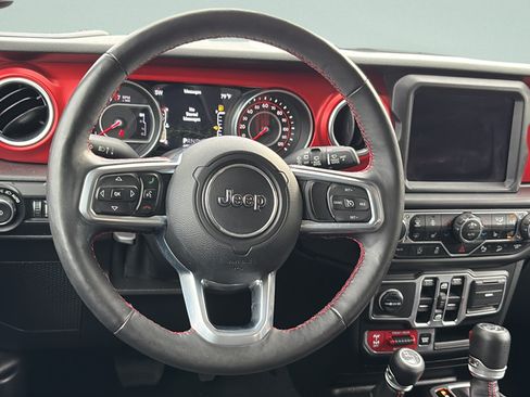 Used 2018 Jeep Wrangler Unlimited Rubicon AWD/4WD image 13